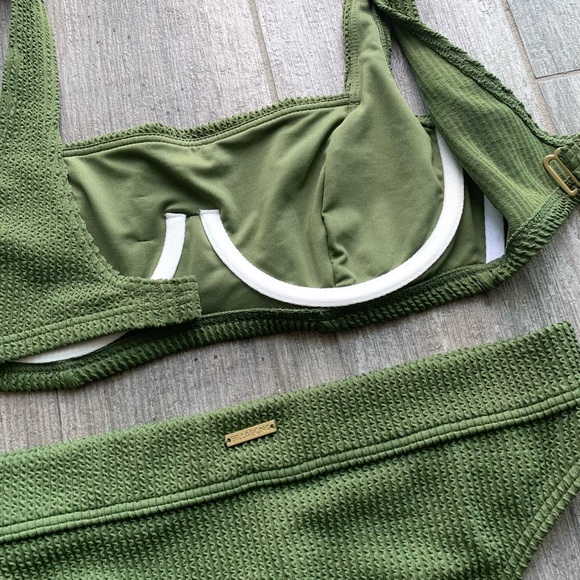 🔥🔥BILLABONG - SQUARE UNDERWIRE MAUI SET🔥🔥 - Picture 5 of 5